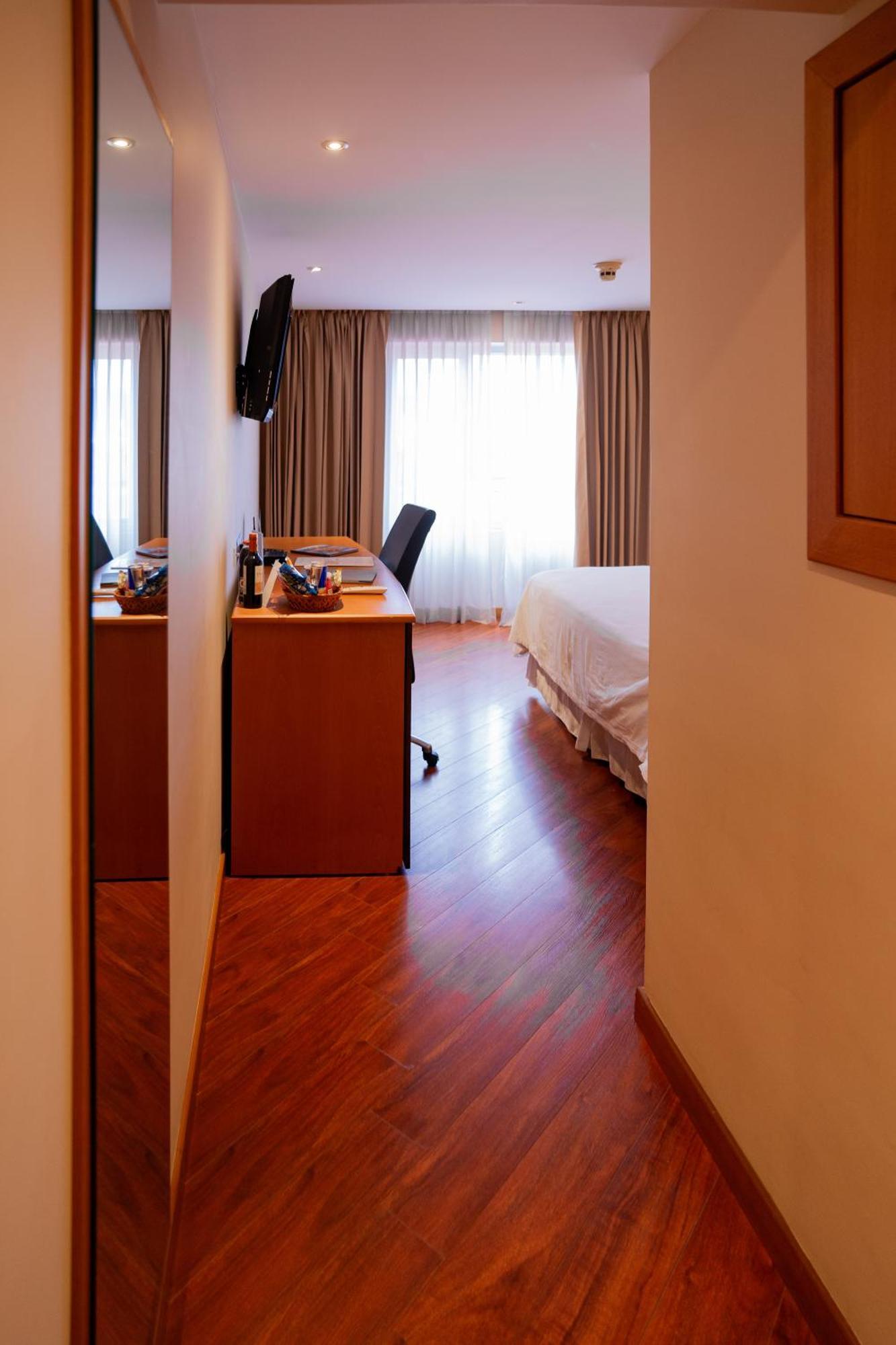El Dorado Hotel Cuenca Buitenkant foto